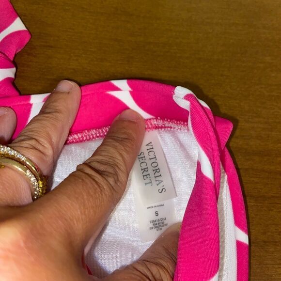 Bundle of 3 Victoria secret bikini tops size small - Picture 6 of 7